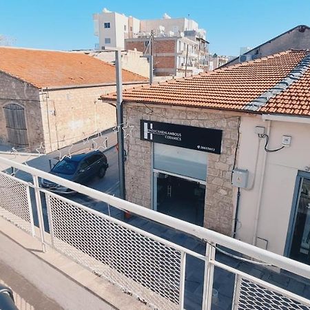 Bee Hostel Paphos מראה חיצוני תמונה