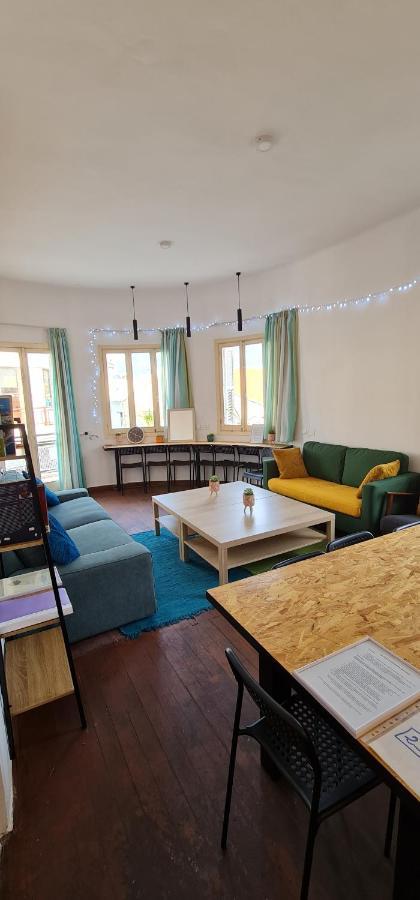 Bee Hostel Paphos מראה חיצוני תמונה