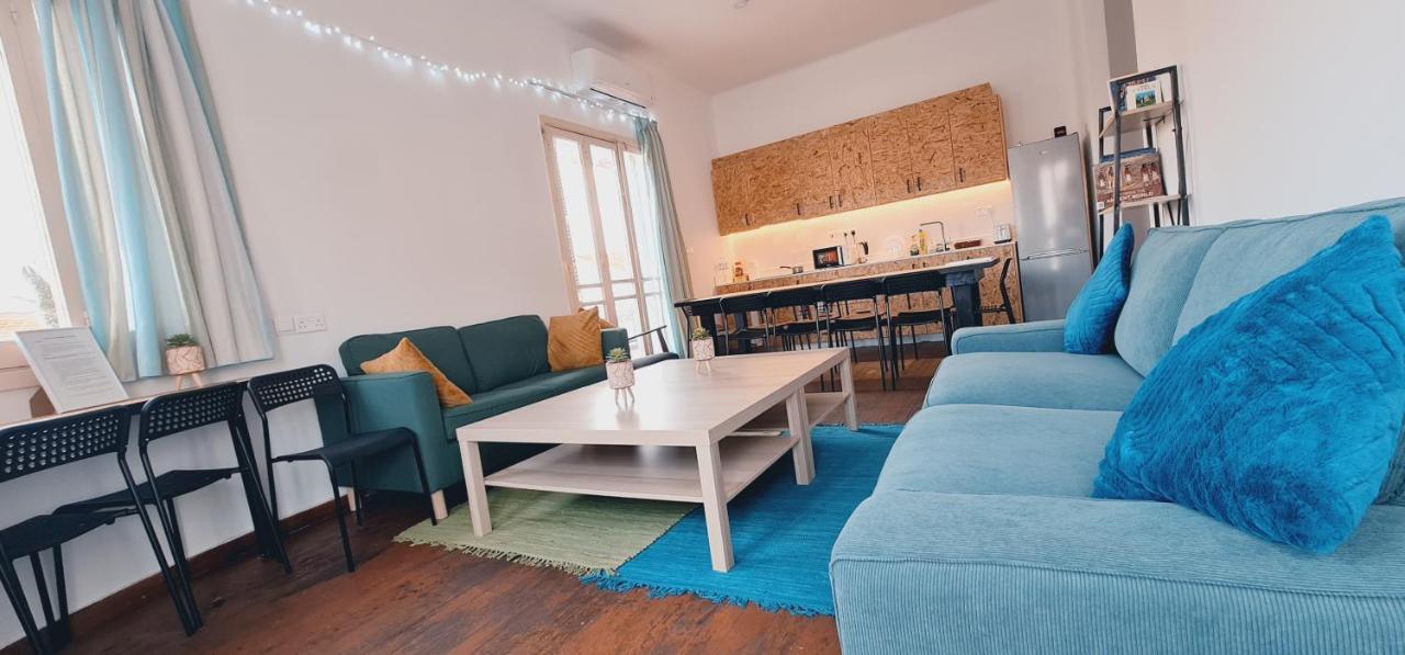 Bee Hostel Paphos מראה חיצוני תמונה