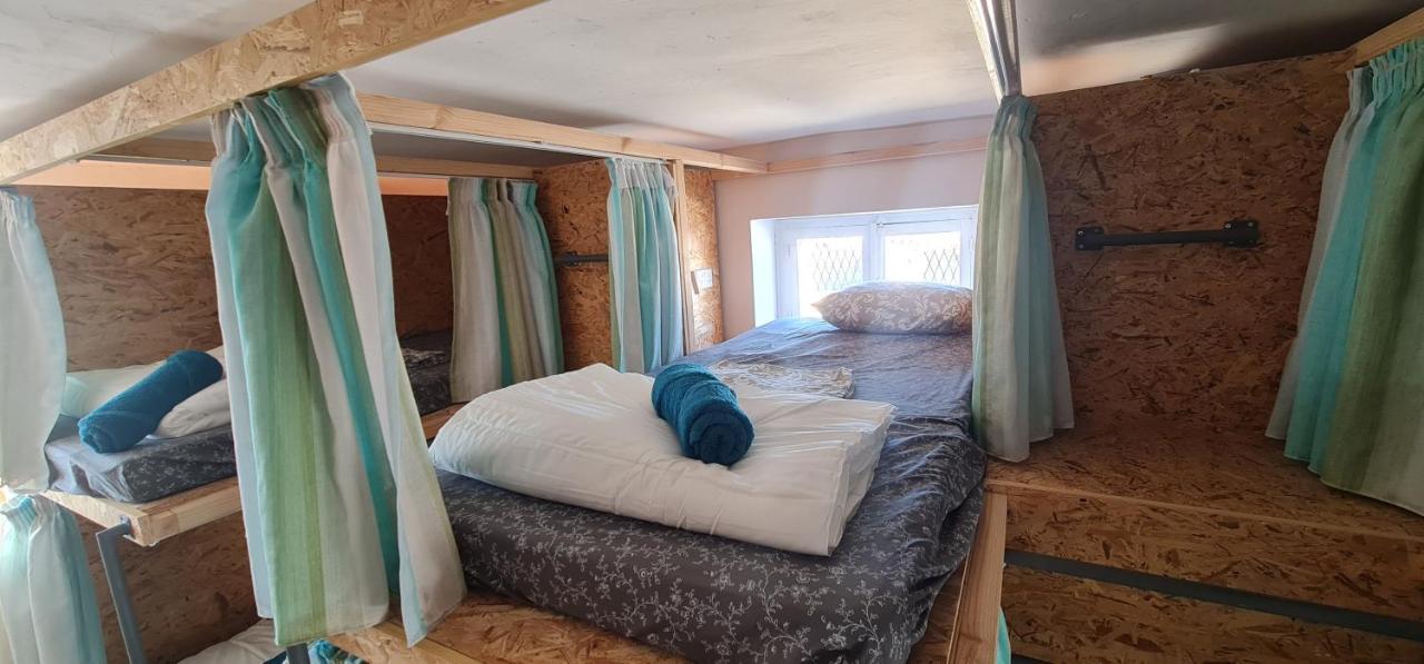 Bee Hostel Paphos מראה חיצוני תמונה