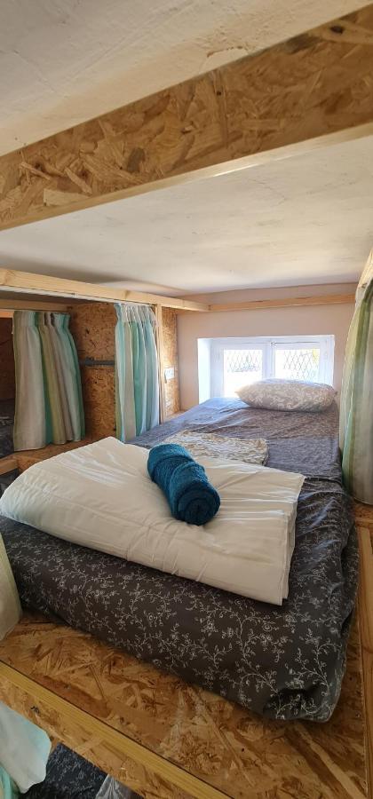 Bee Hostel Paphos מראה חיצוני תמונה