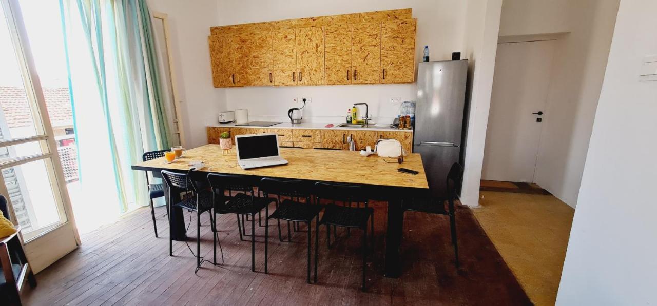 Bee Hostel Paphos מראה חיצוני תמונה