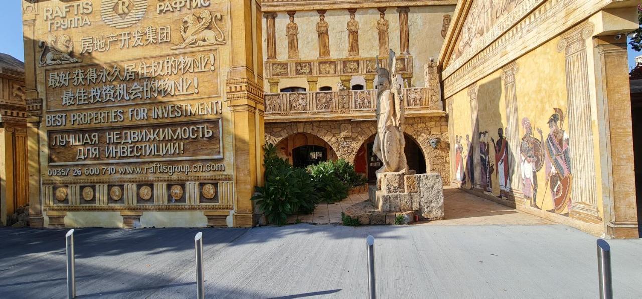 Bee Hostel Paphos מראה חיצוני תמונה
